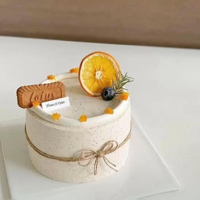 تهیه کیک با میوه خشک