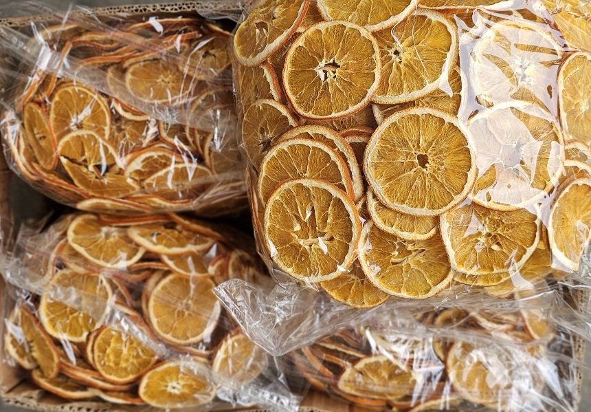  قیمت عمده میوه خشک پرتقال تامسون اسلایس خرید اینترنتی میوه خشک های وارداتی وجیسنک فله بسته بندی کیلویی 1404 